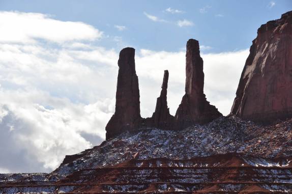 Formação conhecida como 'Three Sisters', no Monument Valley, no Arizona, nos Estados Unidos